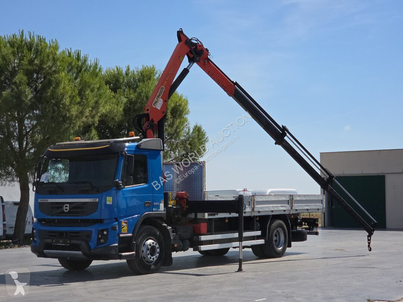 Camião Volvo 330