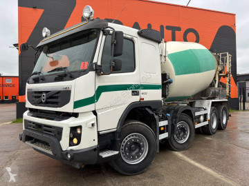 Camion béton toupie / Malaxeur Volvo