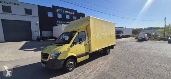 Camion fourgon Mercedes