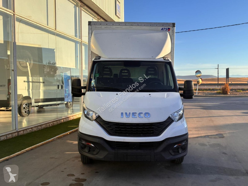 Грузовик Iveco  35C16H