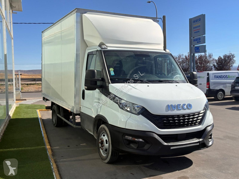 Грузовик Iveco  35C16H