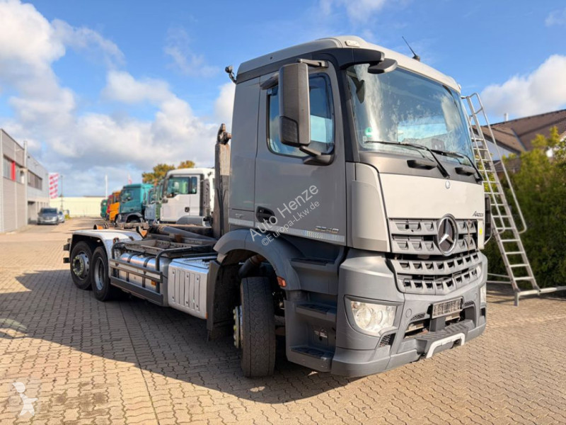 Camion Mercedes Arocs 2540 L 6x2 Abrollkipper...