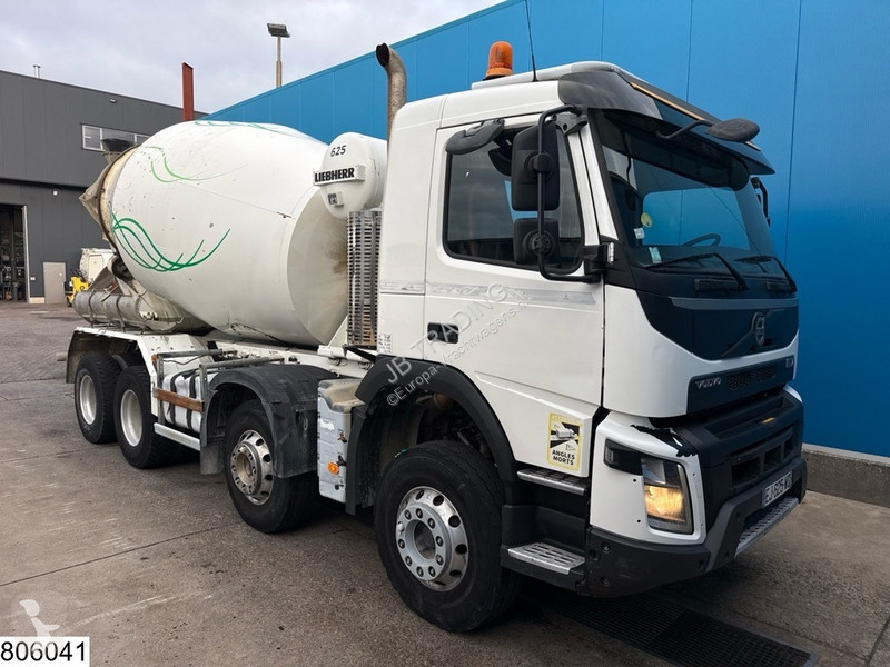 Грузовик Volvo FMX 8x4, EURO 6, Liebherr 9m3