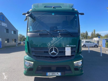 Camion fourgon Mercedes