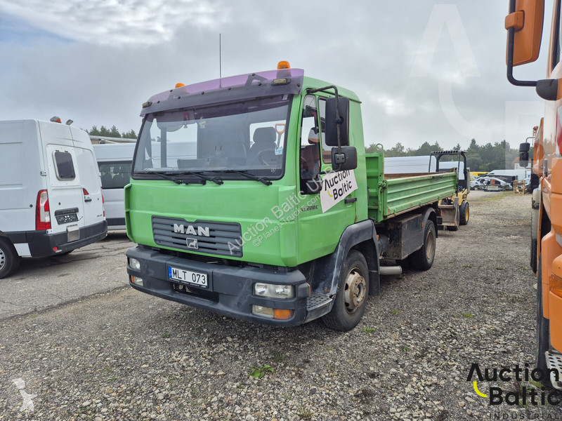 Camião MAN 220C