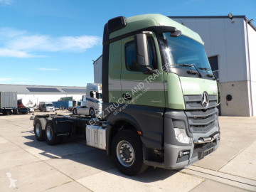 Camion châssis Mercedes