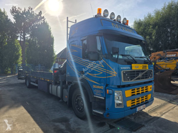 Lastbil maskinbärare Volvo