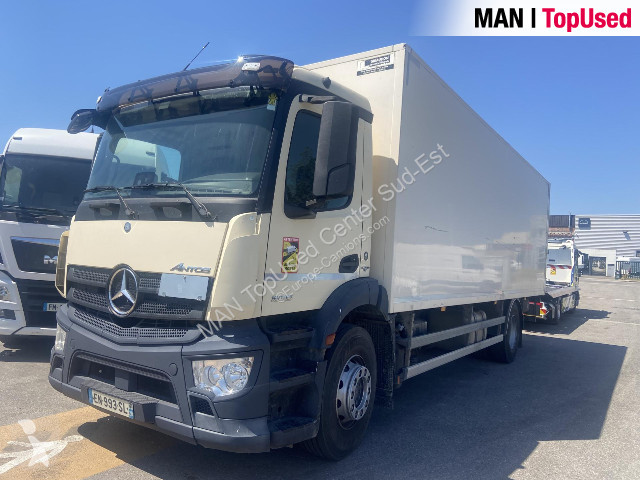 Camion Mercedes FOURGON