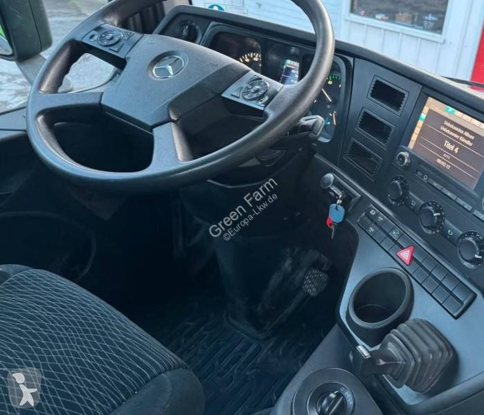 Mercedes 3240 truck