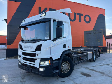 Camión Scania L P 500 6x2*4 9 TON FRONT AXE / RETARDER