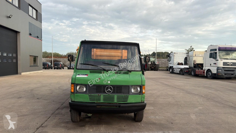 Camión Mercedes 408 (MANUAL PUMP / TIPPER /...