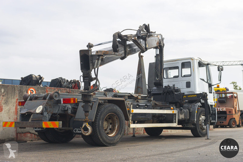 Camión Iveco 180E28 HIAB 122-2 HiDUO LOW KM