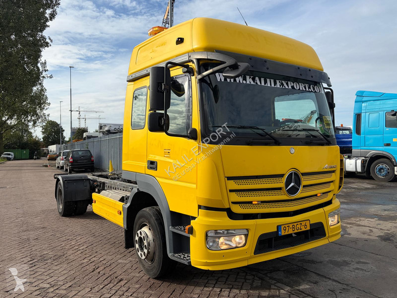 Ciężarówka Mercedes 1530 Chassis Cabine -...