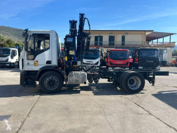 Camión trilateral Iveco