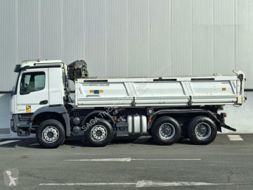 Vrachtwagen tweezijdige kipper Mercedes