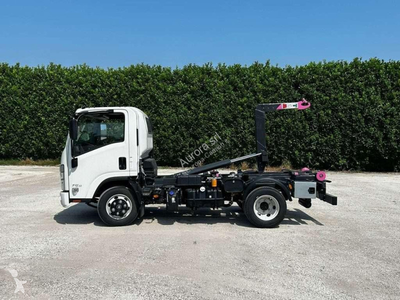 Камион Isuzu P75 NUOVO SCARRABILE