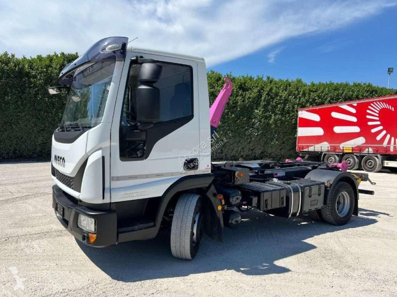 Kamion Iveco 120EL18 SCARRABILE