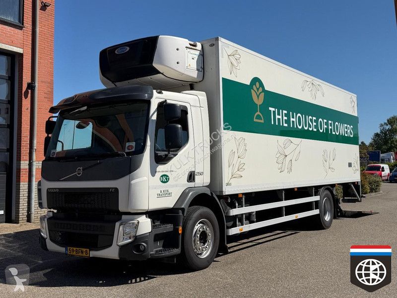 شاحنة Volvo DUO TEMP / Tail lift - new tires -...