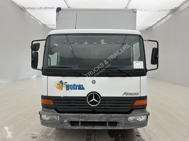 شاحنة Mercedes 815