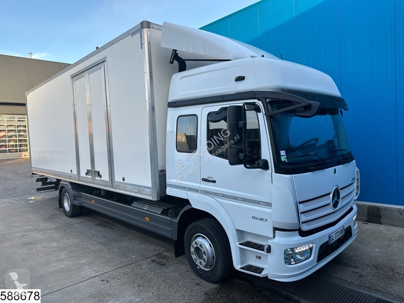شاحنة Mercedes atego 1530