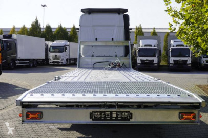 Camion porte voitures Mercedes
