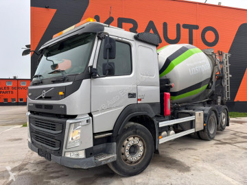 Camion béton toupie / Malaxeur Volvo