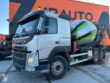 Camion béton toupie / Malaxeur Volvo