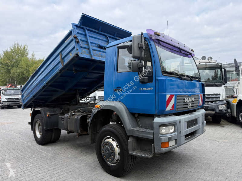 Kamion MAN LE 18.250 4X4 BB Meiller