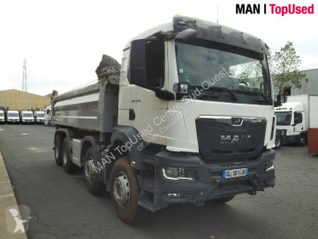 Camion benne MAN
