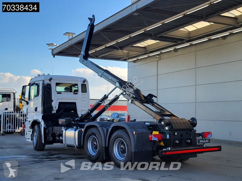 MAN 26.520 6X4 NEW! HIAB OPT20S56...