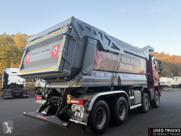 Renault tipper truck