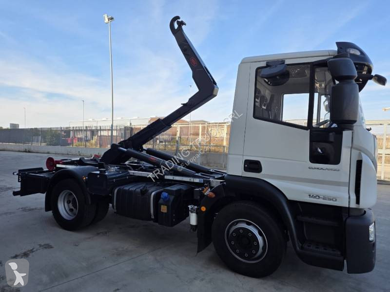 Iveco 140 E 25 truck