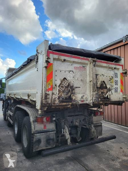 Kamion Mercedes 3243 KN