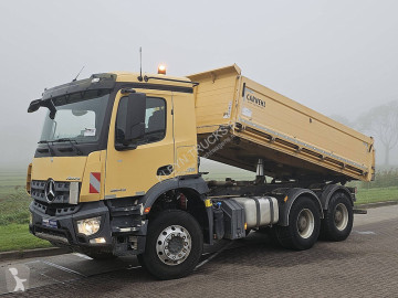Camion tri-benne Mercedes