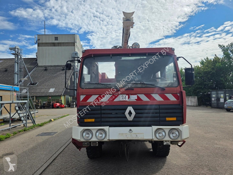 Renault VMA 105 AA Sides Renault VMA 105 AA...