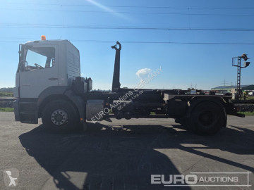 Camion polybenne Mercedes
