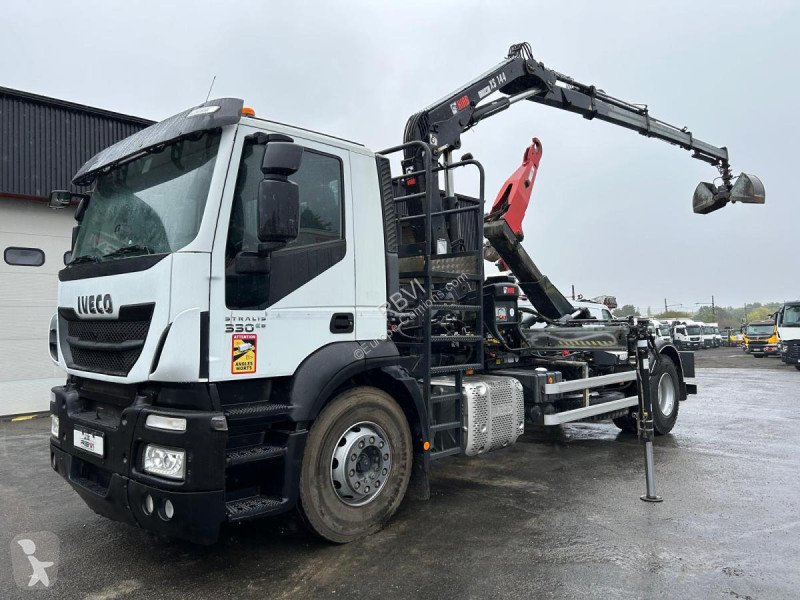Iveco AD 190 S 33 K truck