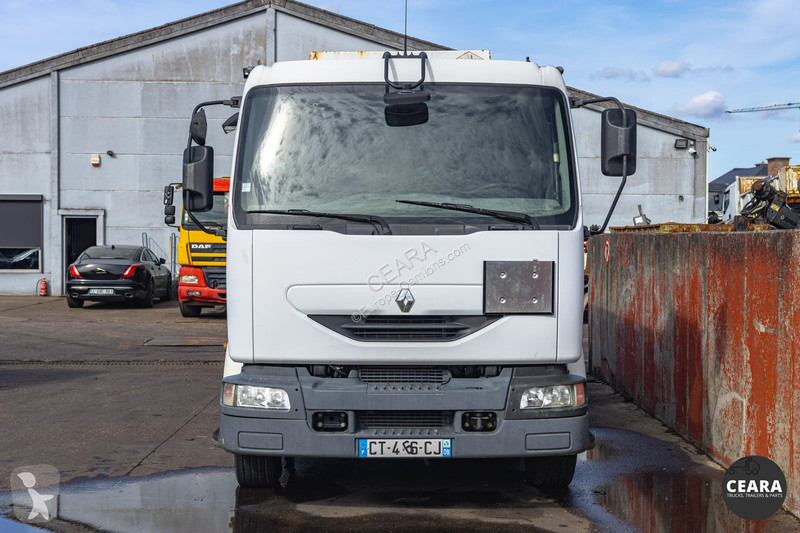 Renault 220 CARBURANT 11.000 Litres truck