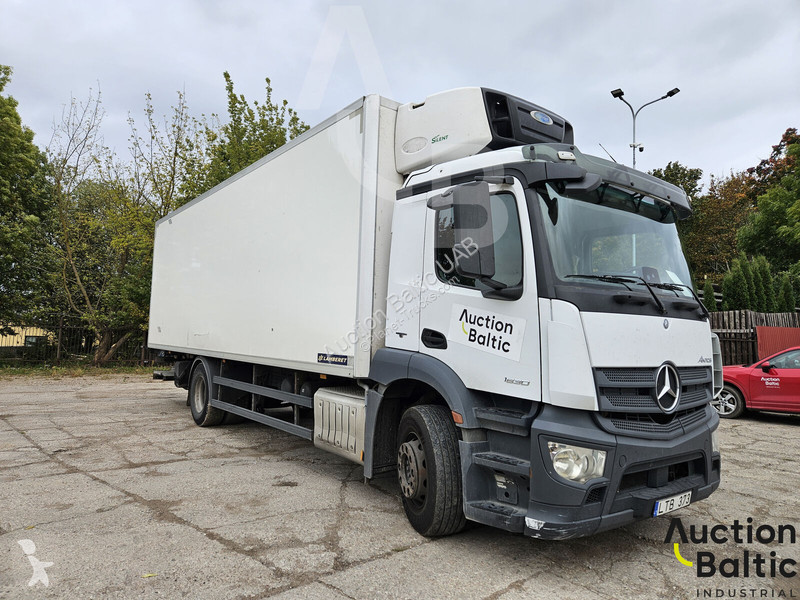 شاحنة Mercedes 1830