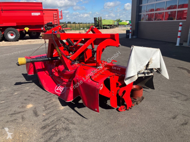 320 FC truck
