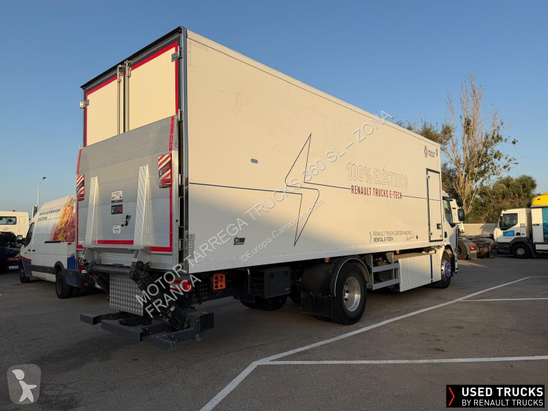 Renault D Wide Z.E. truck