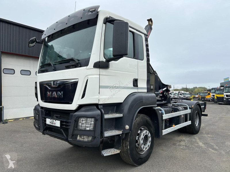 MAN TGS truck