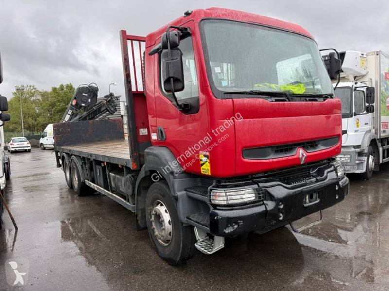 Renault 320 DCI truck
