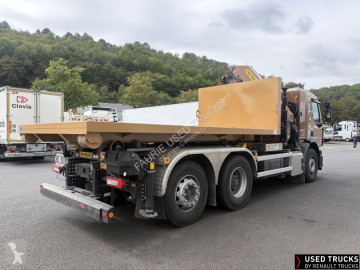 Renault hook arm system truck