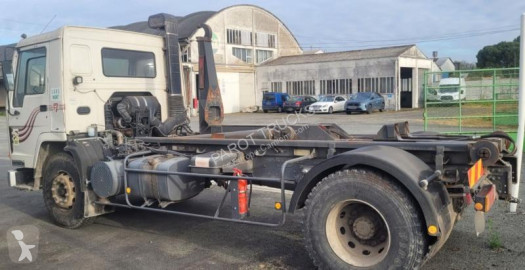 Camion polybenne Volvo