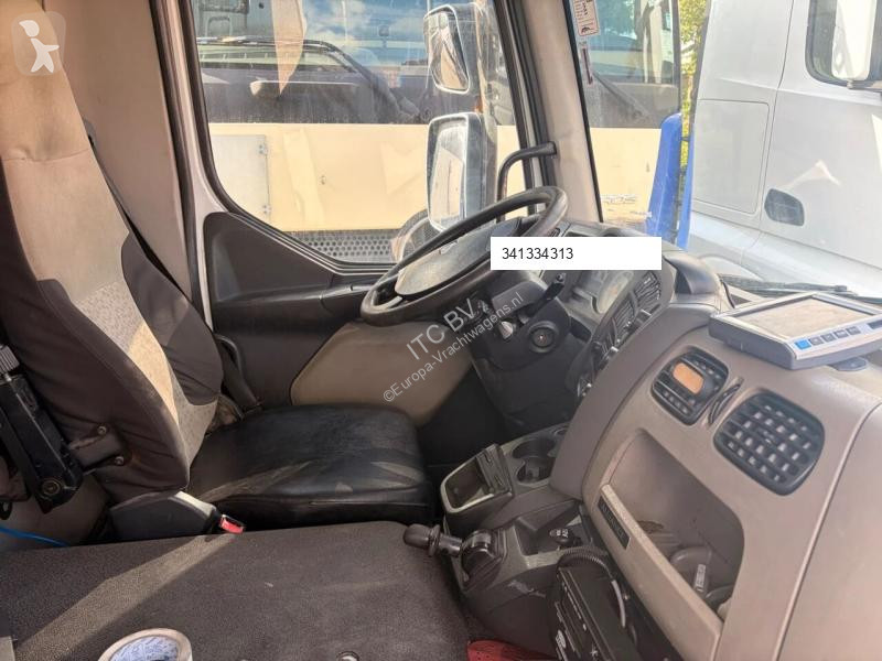 Renault 220 DXI CHEREAU truck