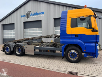 Camion porte containers MAN
