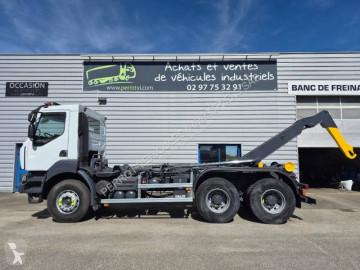 Renault hook arm system truck