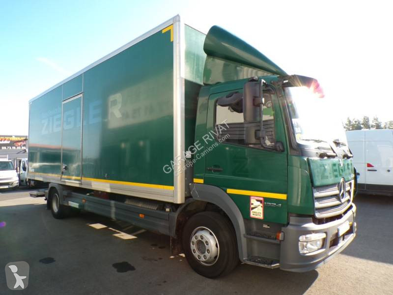 شاحنة Mercedes 1324