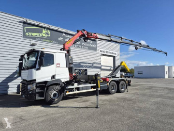 Renault hook arm system truck